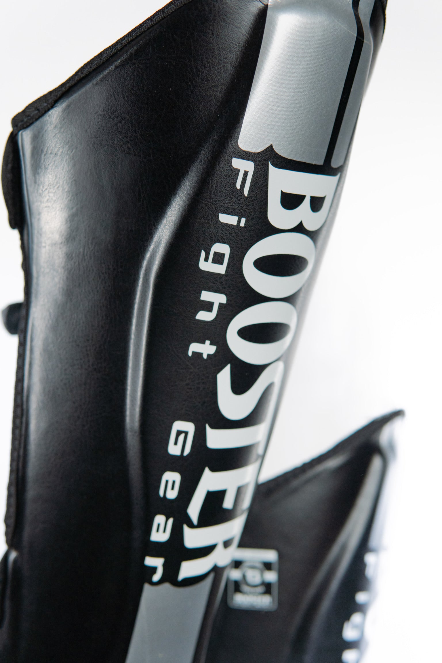 BOOSTER SHINGUARDS V3 SILVER