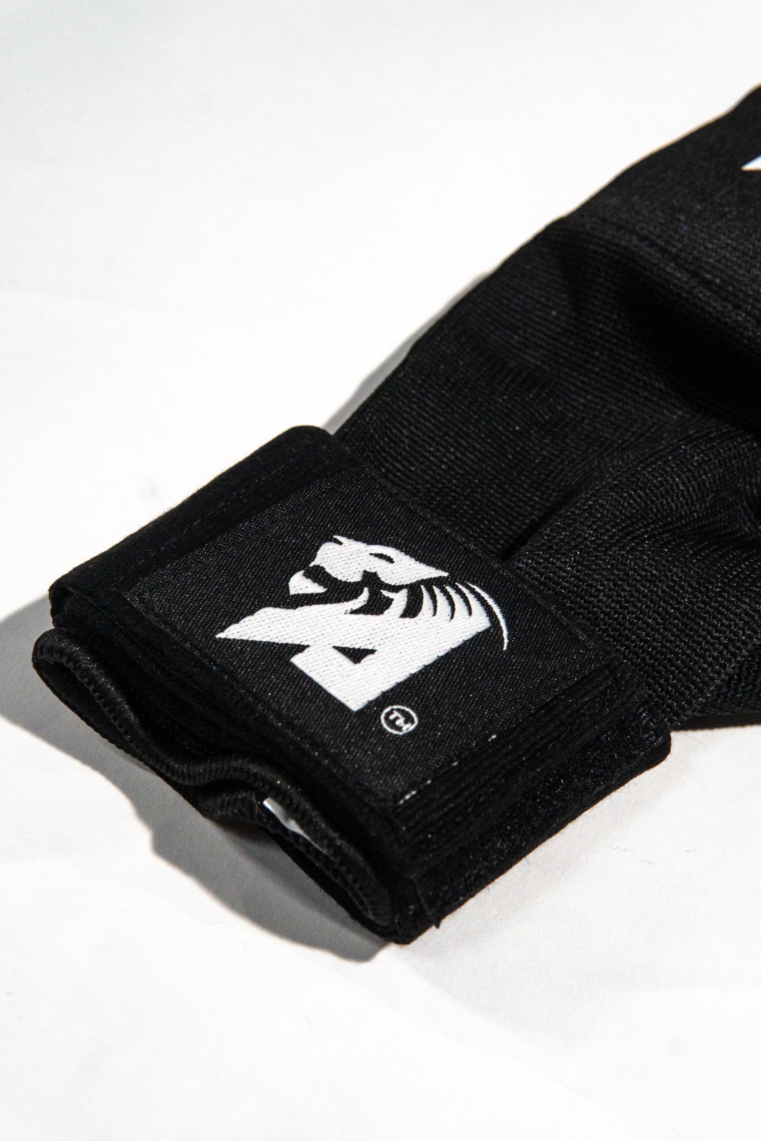 AZLAN “Easy” HANDCUFF