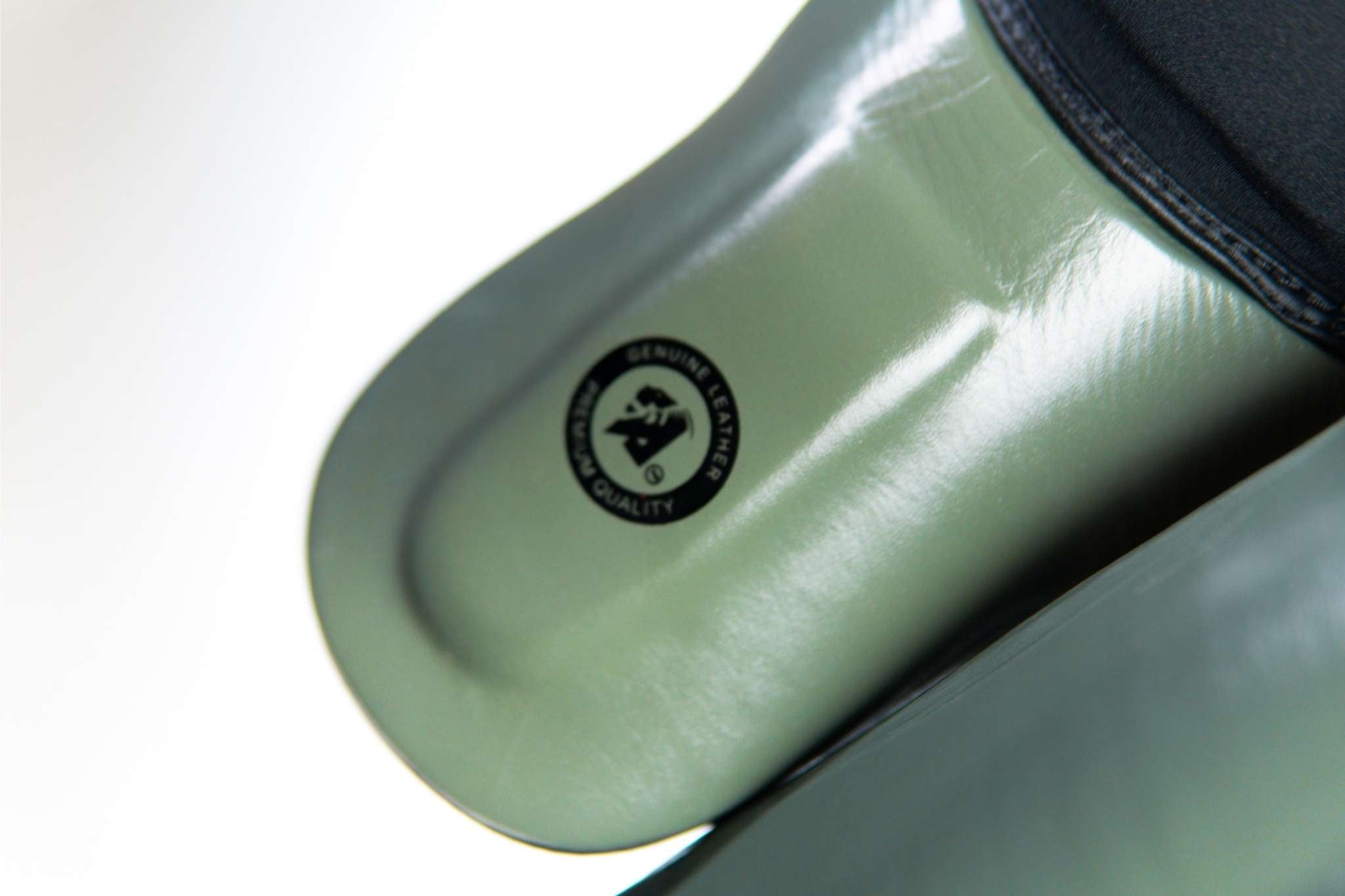 AZLAN FIGHT GEAR LEG SHIELD GREEN