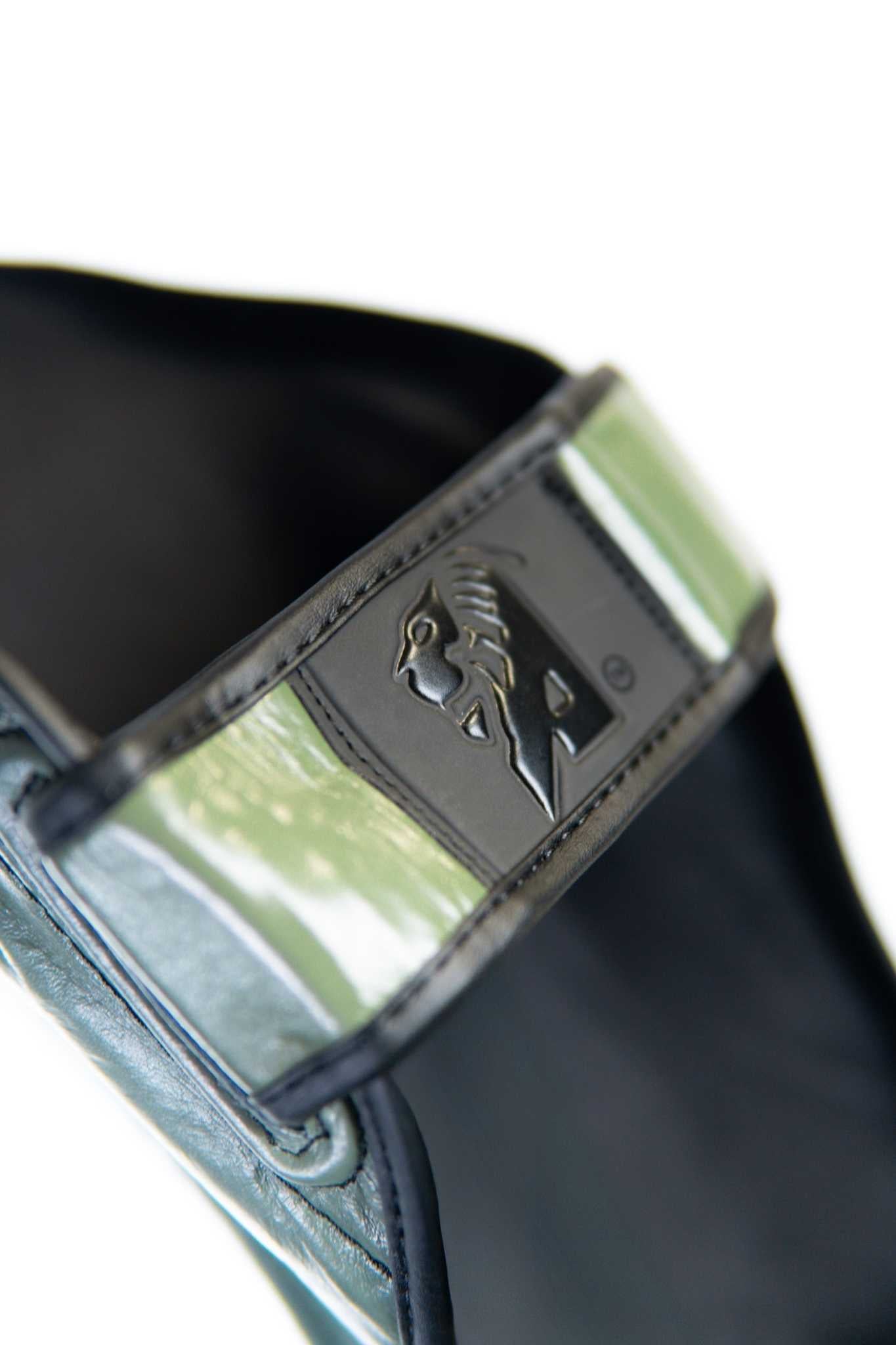 AZLAN FIGHT GEAR LEG SHIELD GREEN