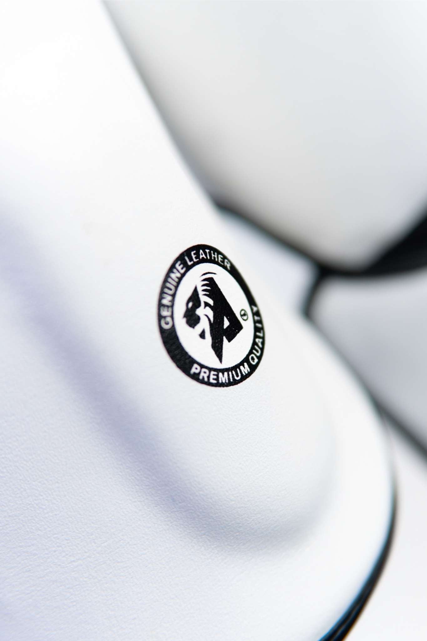 AZLAN SHINGUARDS “LIGHTNING” WHITE/BLACK