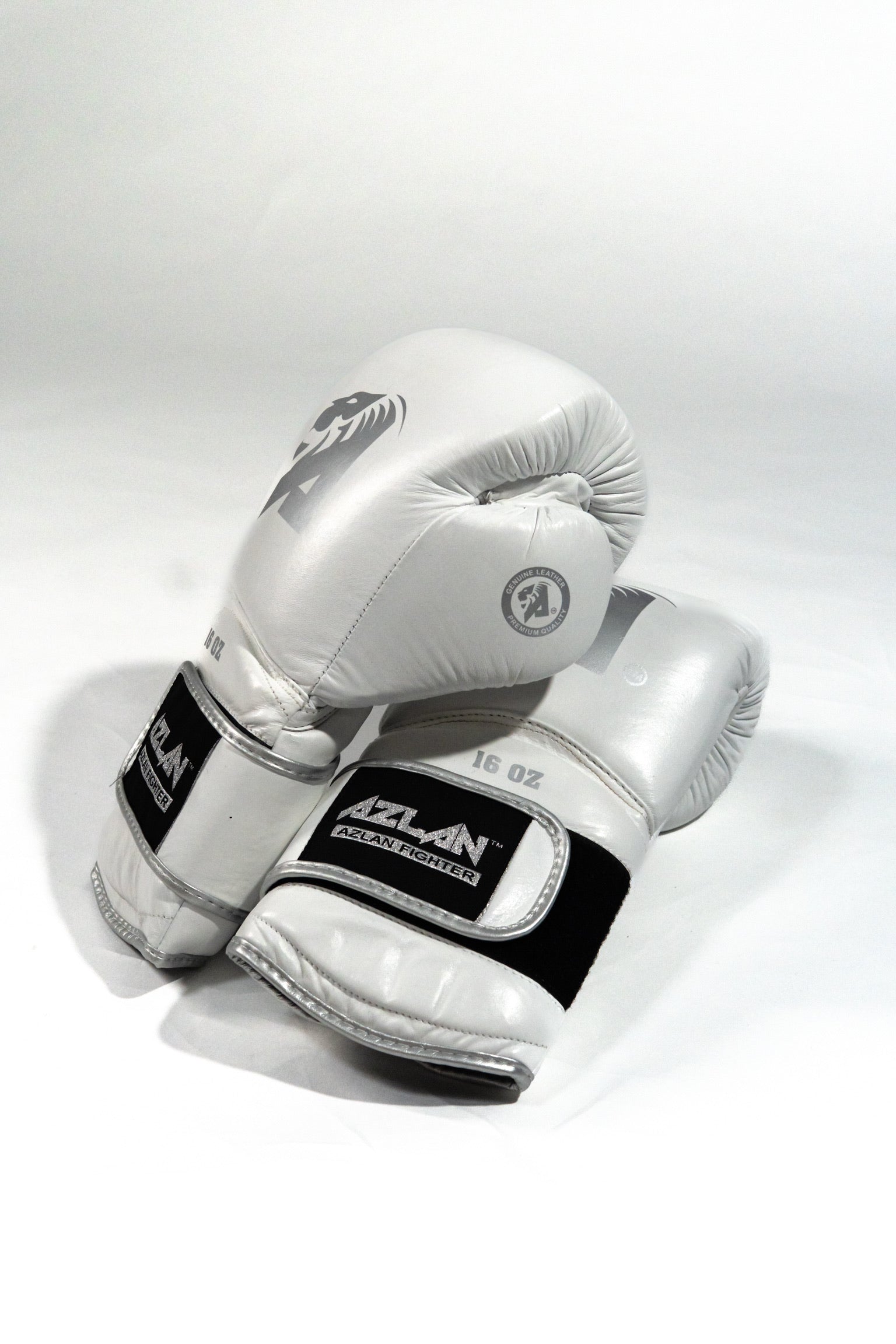 AZLAN “S10” BOXING GLOVES WHITE/SILVER