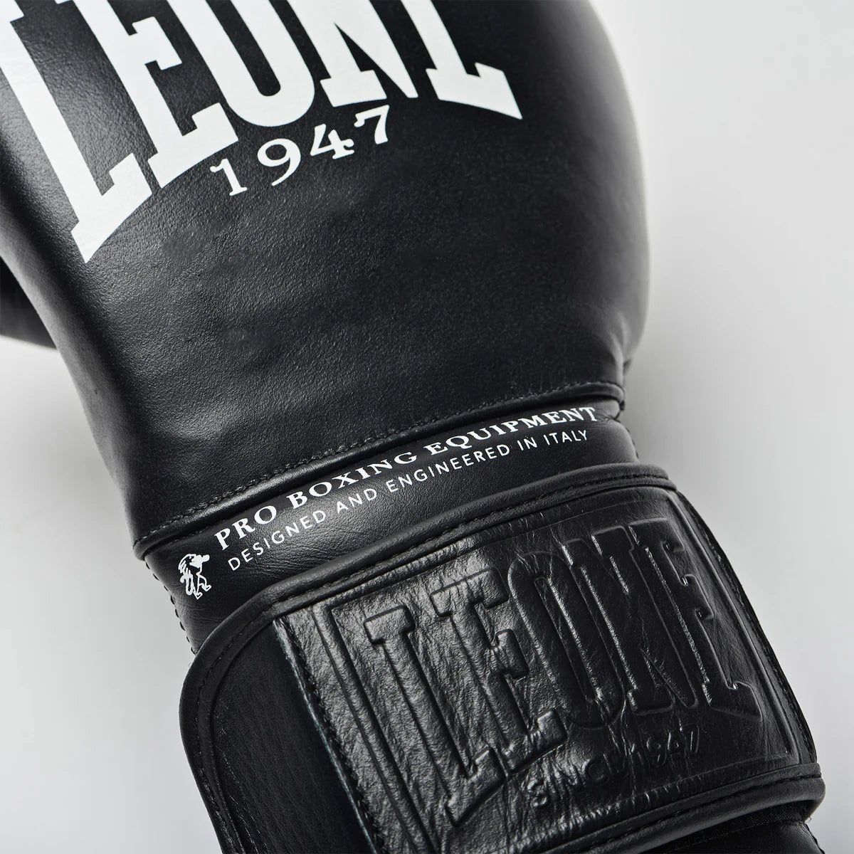 LEONE “THE GREATEST” BOXING GLOVES BLACK