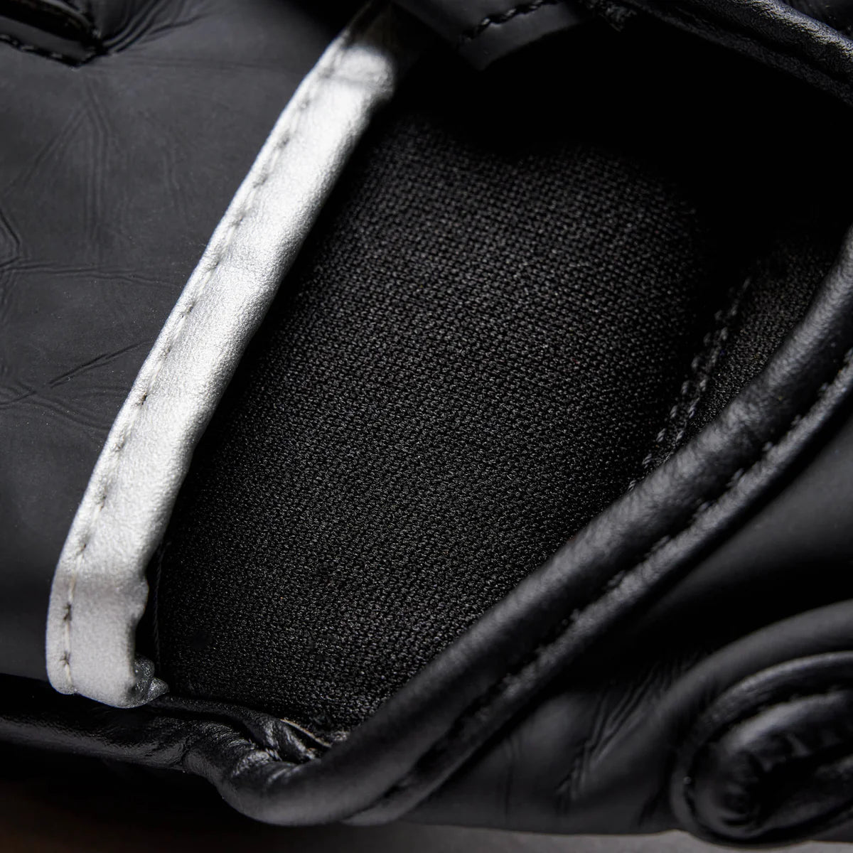 LEONE MMA GLOVES BLACK