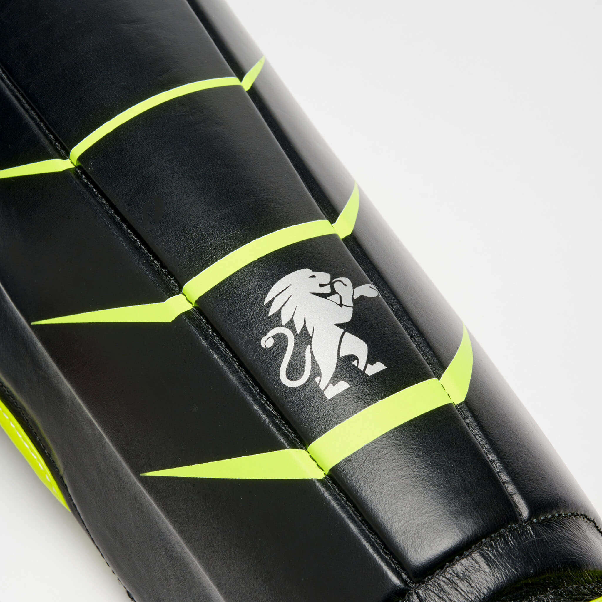 LEONE “REVO FLUO” SHINGUARDS GREEN