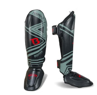 BOOSTER “V10“ LEG SHIELD