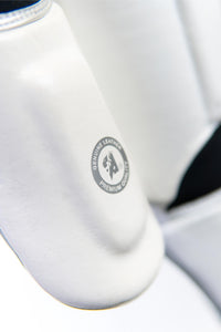 AZLAN SHINGUARDS “LIGHTNING” WHITE/SILVER 