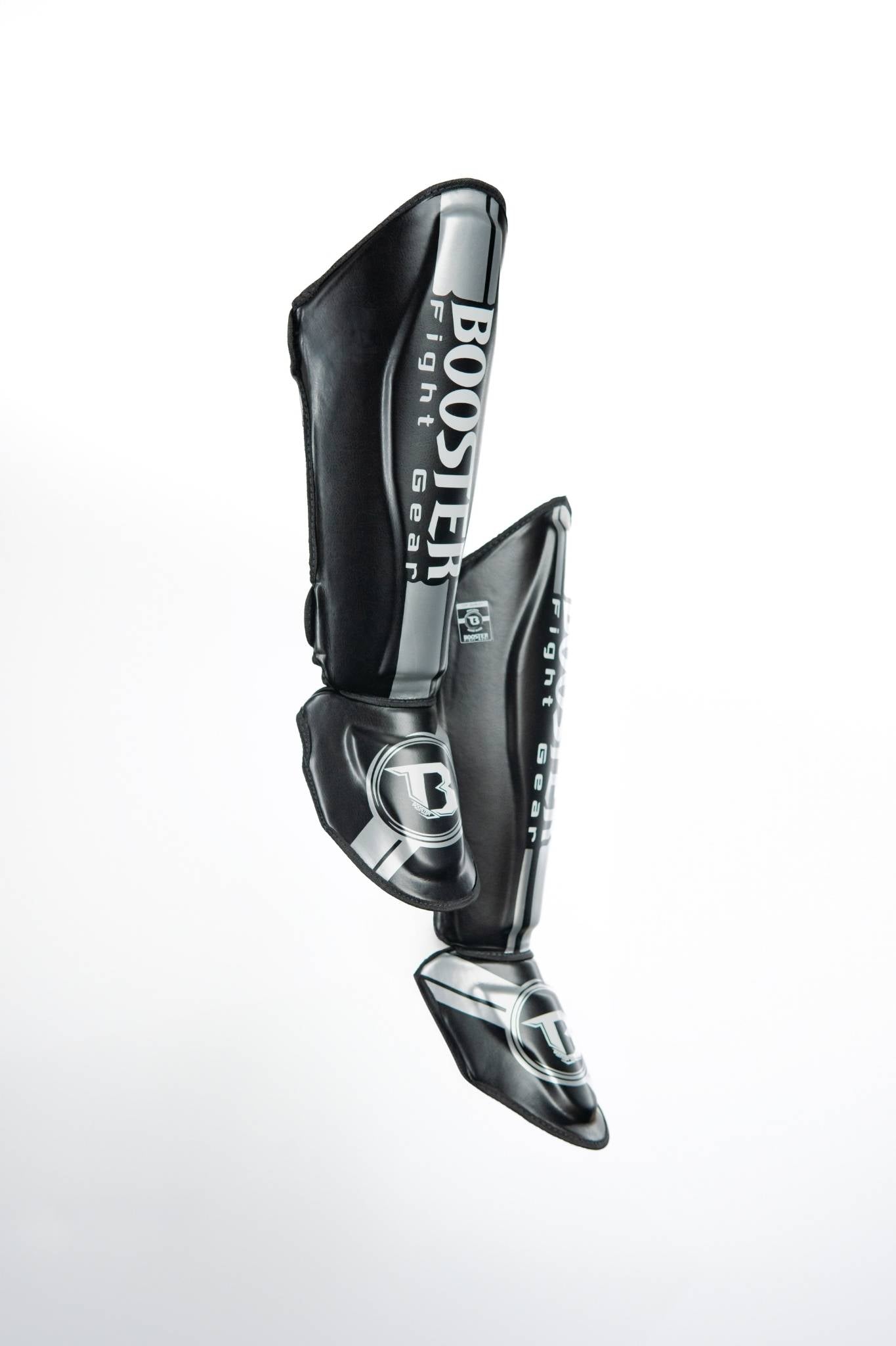 BOOSTER LEG SHIELD BLACK/SILVER