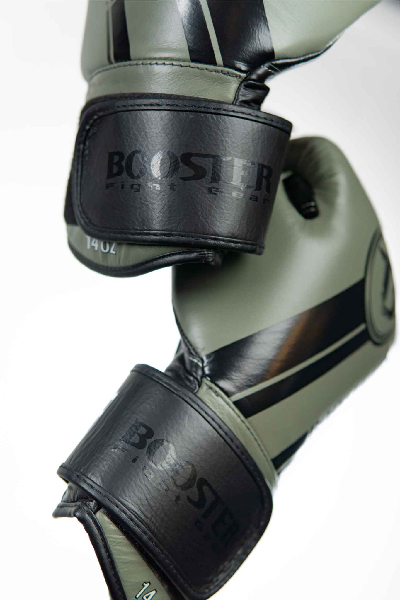 BOOSTER BOXING GLOVES "GREEN"