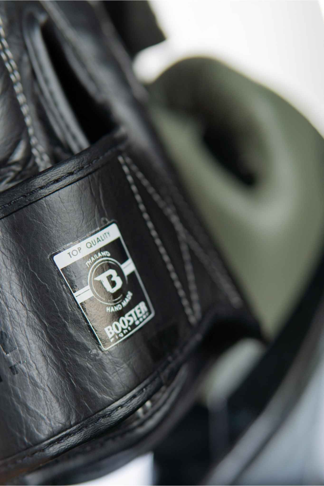 BOOSTER BOXING GLOVES "GREEN"