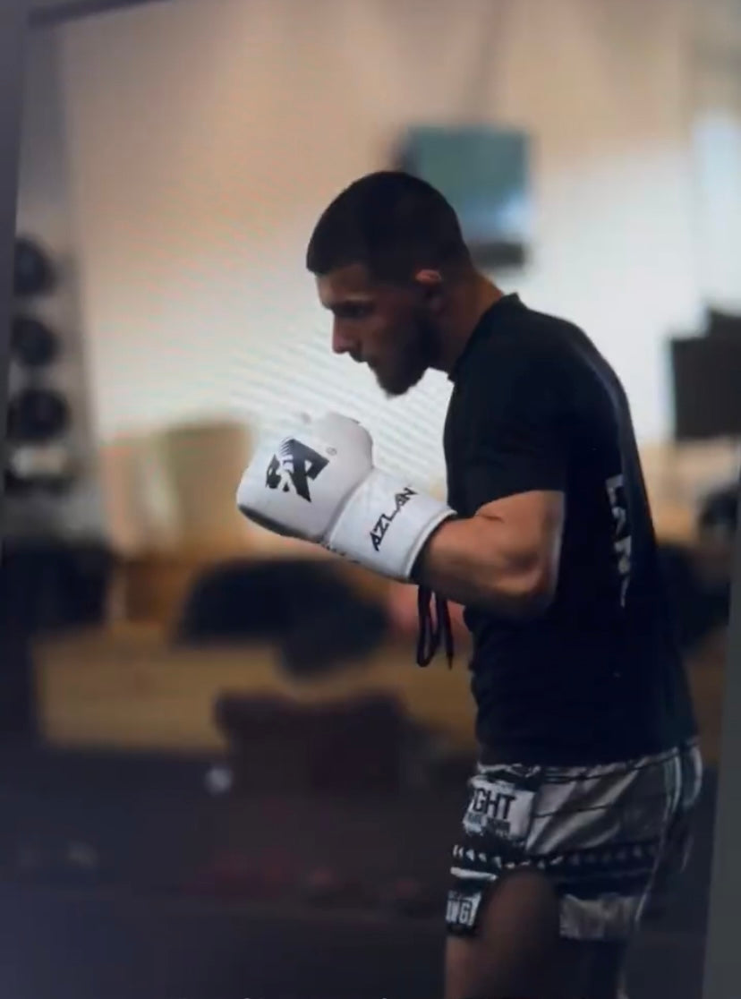 AZLAN "PRO" WHITE BOXING LACE UP BOXING GLOVES
