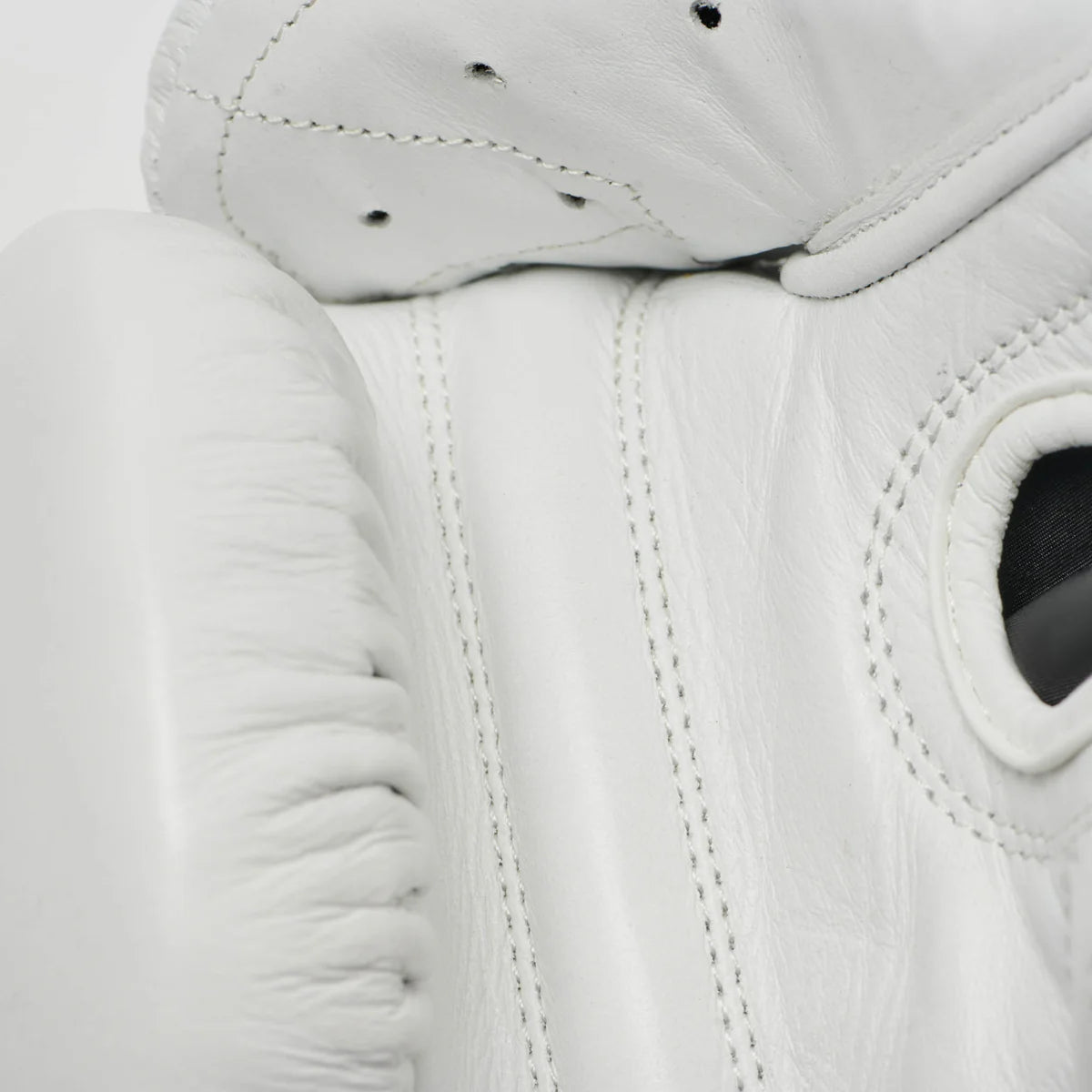 LEONE “The Greatest” BOXING GLOVES WHITE