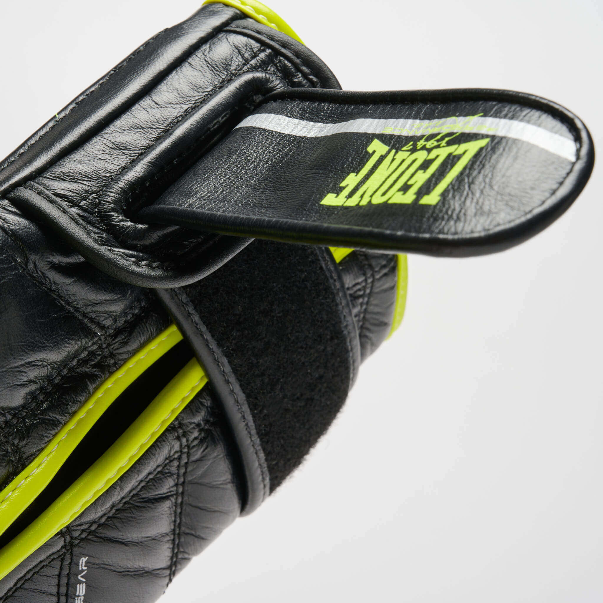 LEONE “REVO FLUO” BOXING GLOVES GRØN